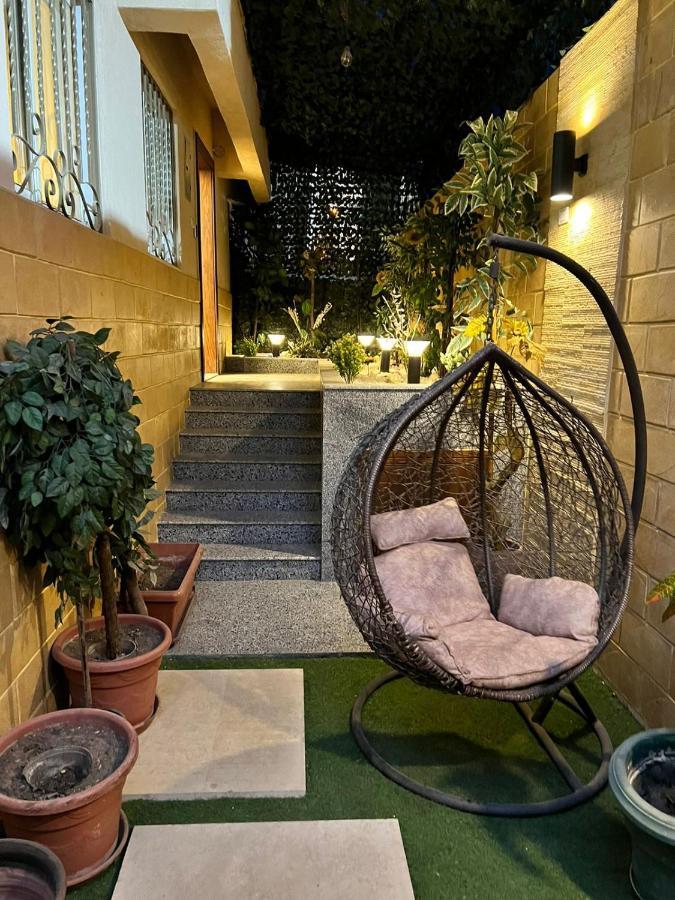 Luxury Flat With Garden And Private Entrance شقة فاخرة بحديقة و مدخل خاص ไคโร ภายนอก รูปภาพ