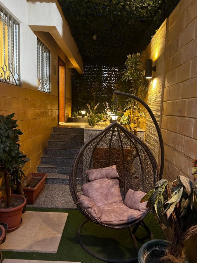 Luxury Flat With Garden And Private Entrance شقة فاخرة بحديقة و مدخل خاص ไคโร ภายนอก รูปภาพ