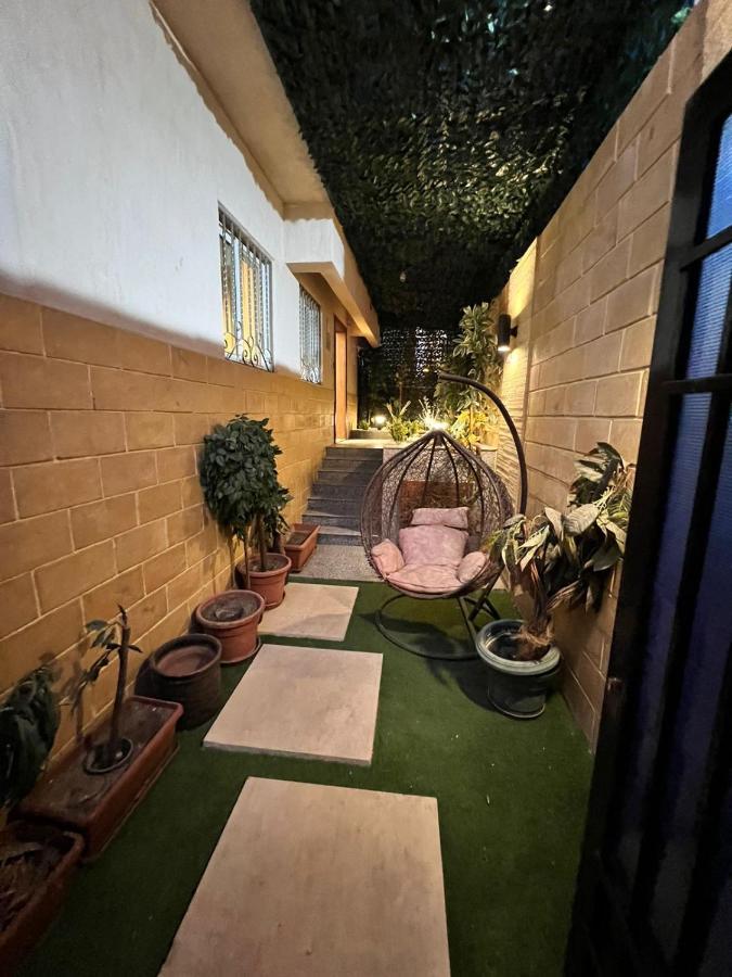 Luxury Flat With Garden And Private Entrance شقة فاخرة بحديقة و مدخل خاص ไคโร ภายนอก รูปภาพ