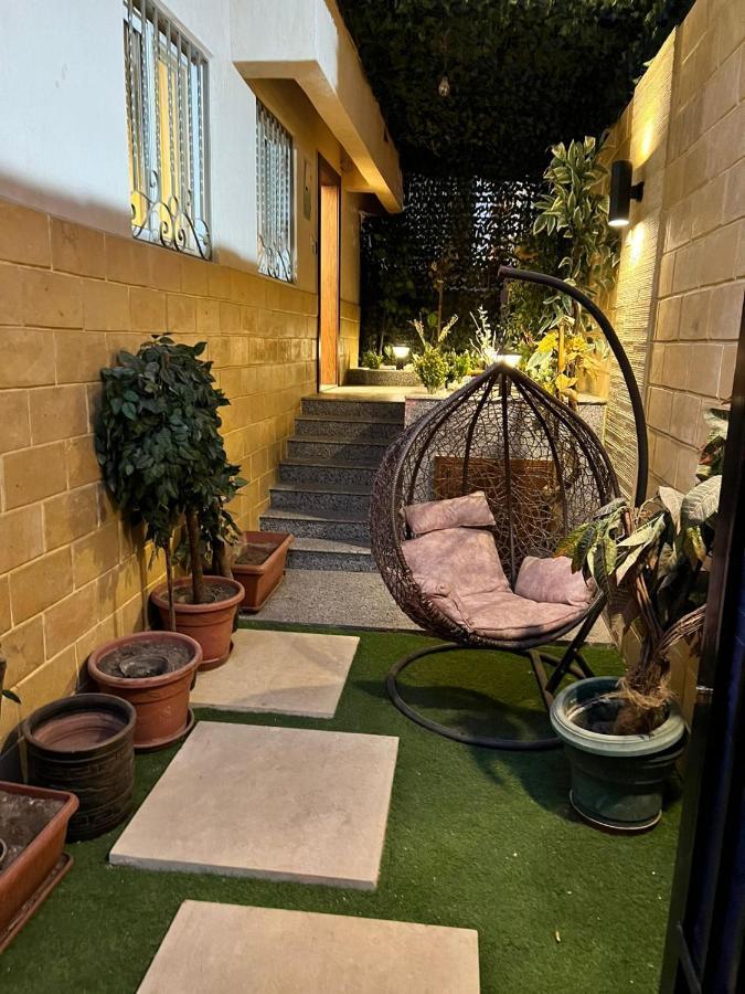 Luxury Flat With Garden And Private Entrance شقة فاخرة بحديقة و مدخل خاص ไคโร ภายนอก รูปภาพ