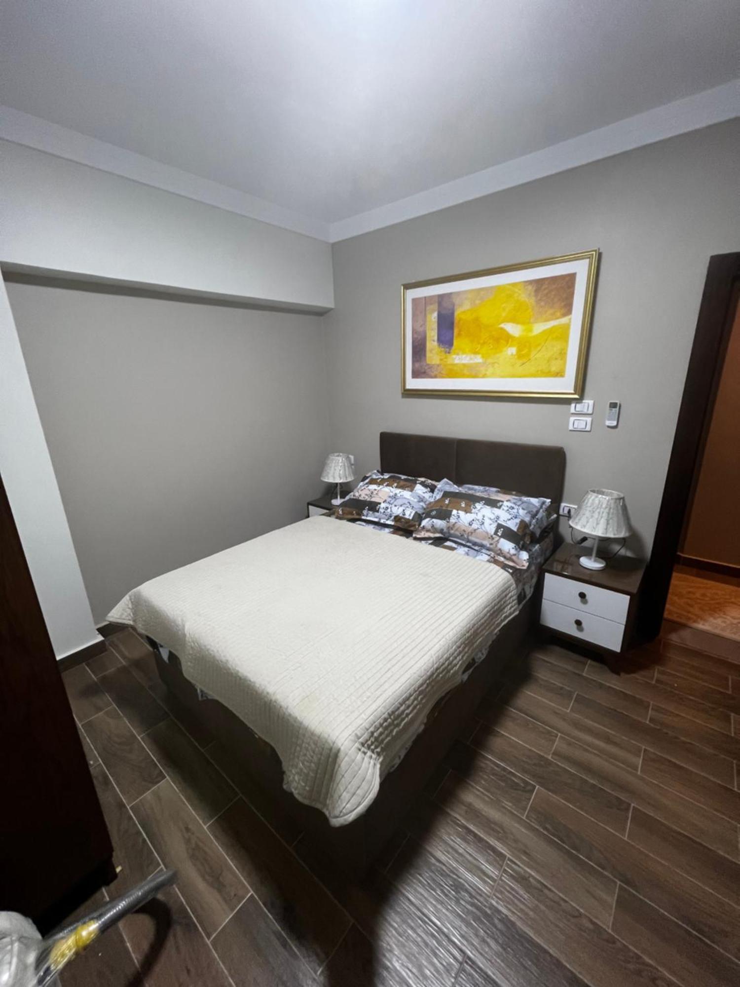Luxury Flat With Garden And Private Entrance شقة فاخرة بحديقة و مدخل خاص ไคโร ภายนอก รูปภาพ