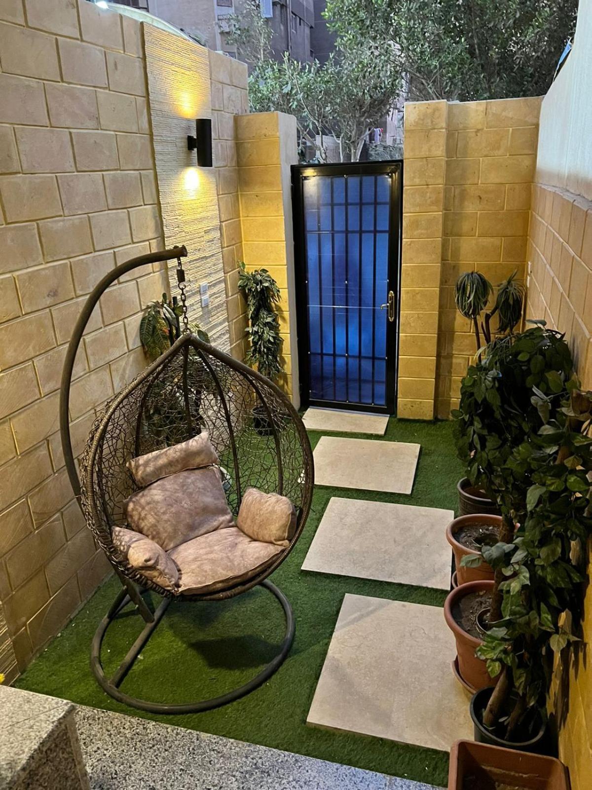 Luxury Flat With Garden And Private Entrance شقة فاخرة بحديقة و مدخل خاص ไคโร ภายนอก รูปภาพ